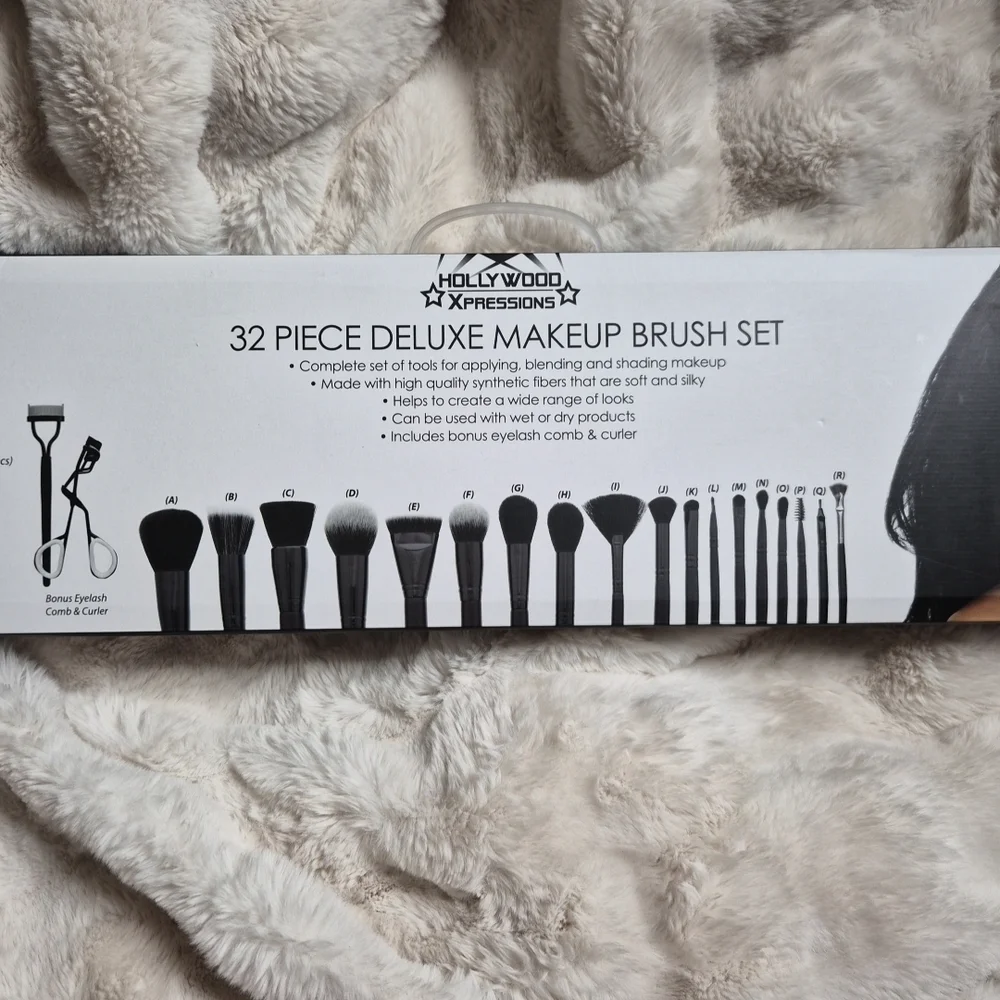 Cheetah Print Makeup Brushes Deluxe Makeup Brush Set 32 Piece Hollywood Xpressio